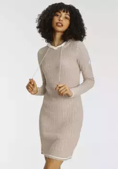 Трикотажное платье KangaROOS тонкой вязки с контрастными полосками, бежевый