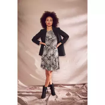 Трикотажное платье Laura Scott с воланом на рукаве, черный