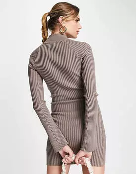 Трикотажное платье мини с высоким воротником Pretty Lavish цвета мокко