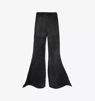 Трикотажные брюки свободного кроя с расклешенными штанинами Wander Issey Miyake, черный