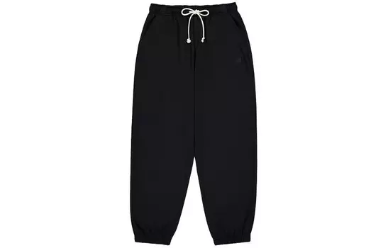 Трикотажные спортивные штаны женские черные New Balance