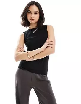 Трикотажный топ без рукавов с вырезом-лодочкой черного цвета Vero Moda