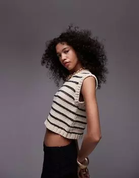 Трикотажный топ без рукавов в каменную полоску Topshop