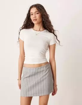 Трикотажный топ Gina Tricot Soft Touch с короткими рукавами и круглым вырезом цвета «кремовый»