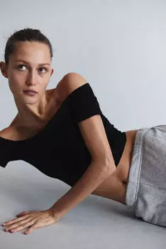 Трикотажный топ с открытыми плечами H&M, черный