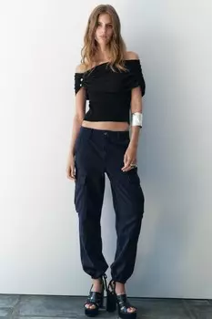 Трикотажный топ с открытыми плечами с металлическим кольцом ZARA, черный