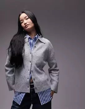 Трикотажный воротник с резинкой на пуговицах через свободную рубашку серого цвета Topshop