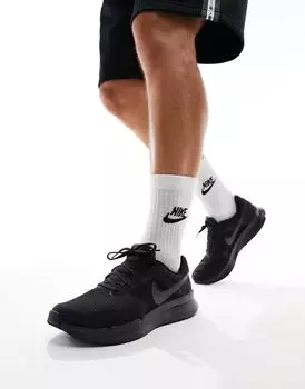 Тройно-черные кроссовки Nike Swift 3