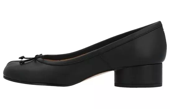 Туфли-балетки Maison Margiela Tabi, черный