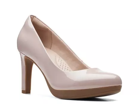 Туфли Clarks на платформе из искусственной лакированной кожи, розовый