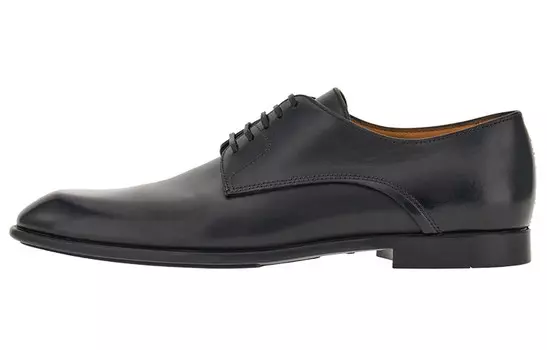 Туфли-дерби кожаные Ferragamo со шнуровкой, черный