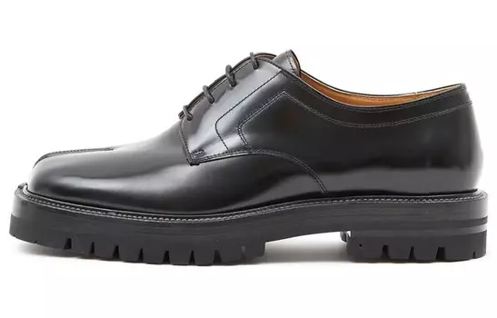 Туфли-дерби кожаные Maison Margiela Tabi, черный