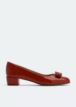 Туфли FERRAGAMO Vara pumps, красный