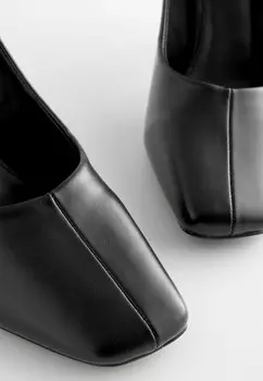 Туфли FOREVER COMFORT ANGLED SQUARE TOE Next, черный