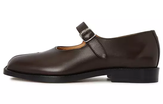 Туфли-лодочки «Мэри Джейн» из кожи Tabi Maison Margiela