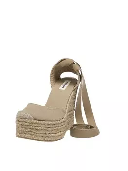 Туфли-лодочки с ремешком на пятке Pull&Bear, замша