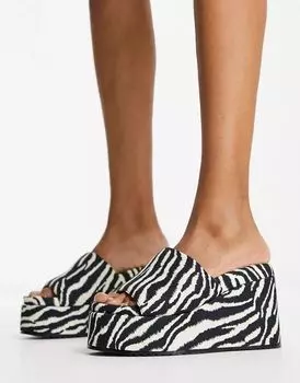 Туфли-мюли на танкетке с зебровым принтом ASOS Thierry