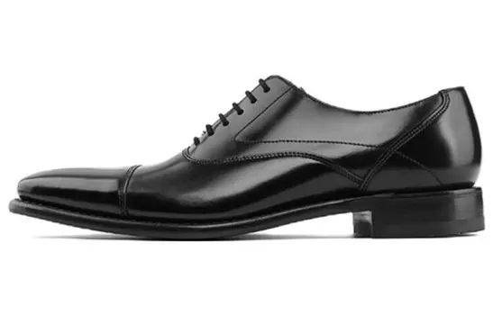 Туфли мужские низкие черный Loake