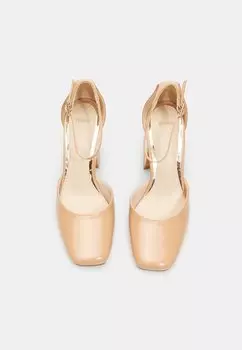 Туфли на каблуках Bata, бежевый