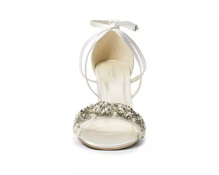 Туфли на каблуках Hira Paradox London, слоновая кость