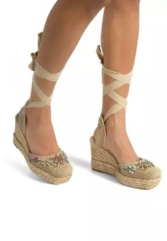 Туфли на каблуке CON PUNTERA REDONDEADA Y CIERRE Alma en Pena, светло-коричневый