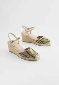 Туфли на платформе FOREVER COMFORT SQUARE TOE BEADED REGULAR FIT Next, золотой