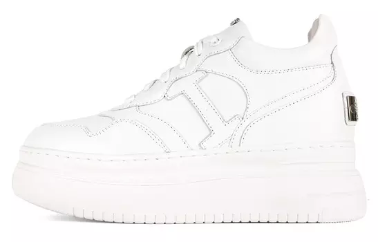 Туфли на платформе женские низкие белые Iijin