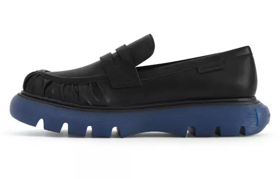 Туфли на платформе женские низкие Charles&Keith