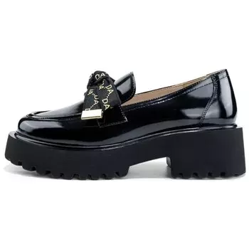 Туфли на платформе женские низкие черные Daphne