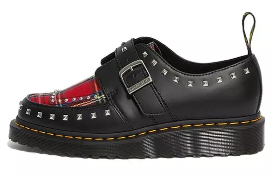 Туфли на платформе женские низкие черные/красные Dr.Martens