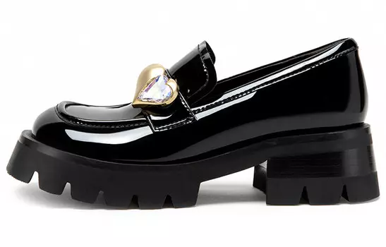 Туфли на платформе женские низкие черные Mio