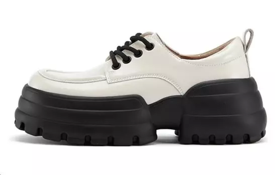 Туфли на платформе женские низкие Toomanyshoes