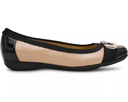 Туфли на плоской подошве Anne Klein Uplift, цвет Nude Black