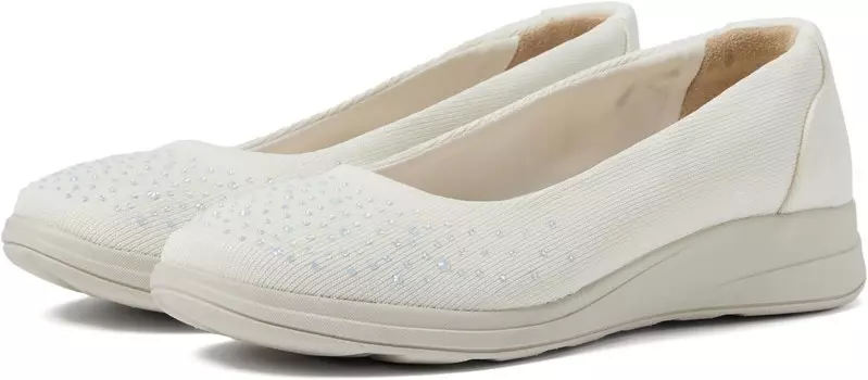 Туфли на плоской подошве Bzees Golden Bright Slip-On Loafers, белый