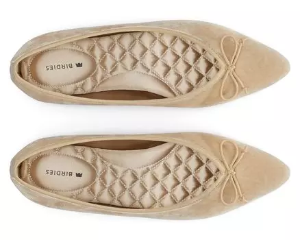 Туфли на плоской подошве Goldfinch Velvet Flat Birdies, шампанское бархатное