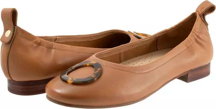 Туфли на плоской подошве Trotters Gia Ornament, цвет Luggage