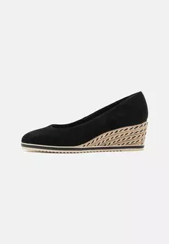 Туфли на танкетке Tamaris, цвет black