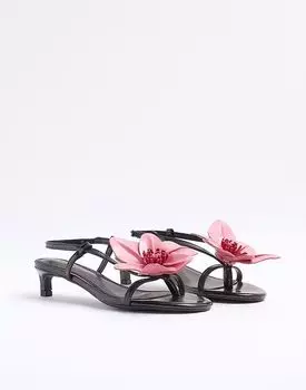 Туфли River Island с 3D-цветком и каблуком-рюмочкой черного цвета