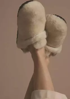 Туфли Teddy цвета слоновой кости Summum, слоновая кость