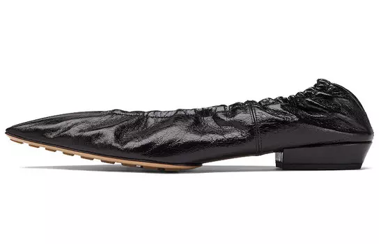 Туфли женские Bottega Veneta Almond, черный