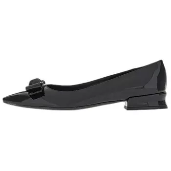 Туфли женские Ferragamo Vara с острым носком, черный