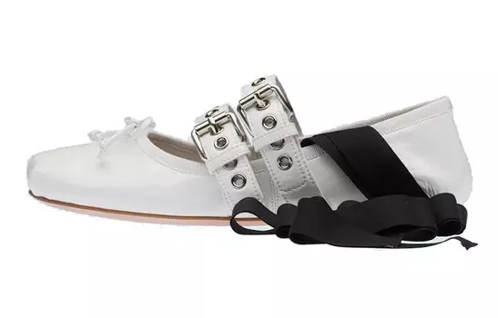 Туфли женские Miu Miu на застежках, белый