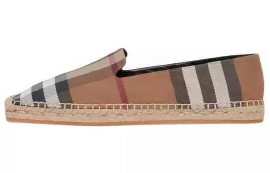Туфли женские низкие Burberry, бежевый