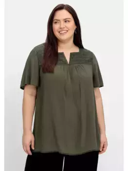 Туника Шиго "Большие размеры", с ажурной кокеткой, расклешенной формы Sheego, оливковый