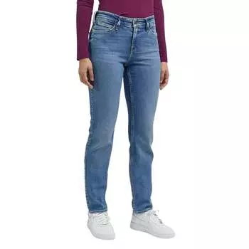 У Мэрион сейчас яркие грозы Lee, синий