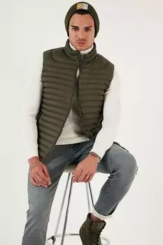 Удобный надувной жилет Slim Fit с водо- и ветрозащитным воротником-стойкой 649020 Buratti, хаки