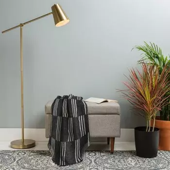 Угольное одеяло Little Arrow Design Co Ella с тройными полосками Deny Designs, цвет Black