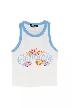 Укороченная футболка с цветочным принтом и воротником-бретелькой цвета экрю QUZU