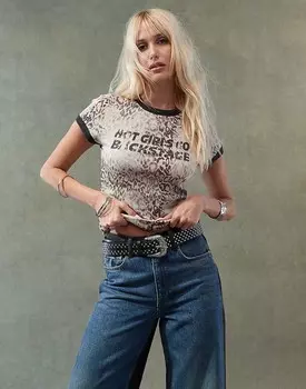 Укороченная футболка с леопардовым принтом и надписью ASOS DESIGN