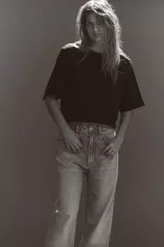 Укороченная футболка с подплечниками ZARA, черный